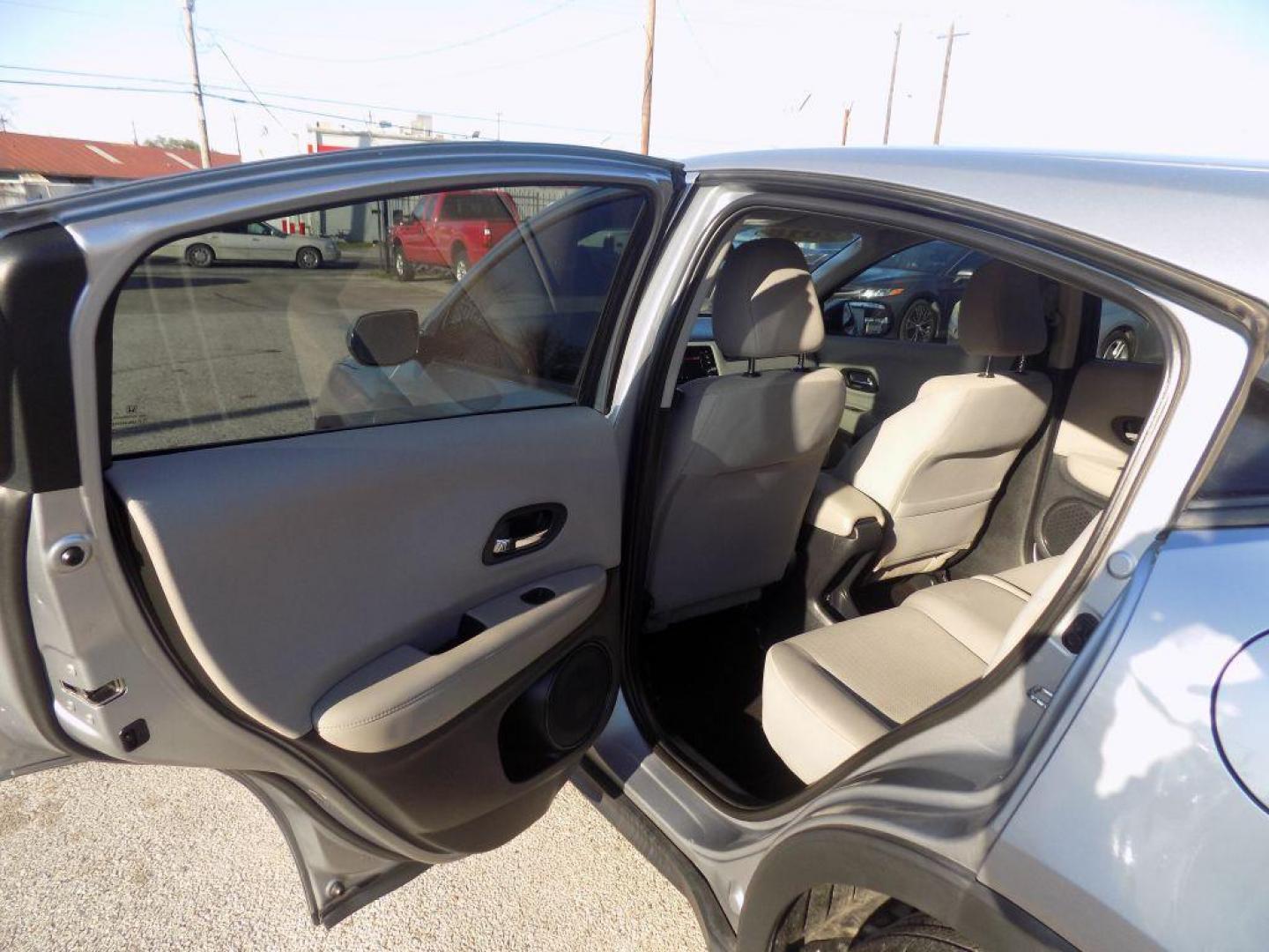 2018 SILVER HONDA HR-V LX (3CZRU5H3XJG) with an 1.8L engine, Continuously Variable transmission, located at 830 E. Canino Rd., Houston, TX, 77037, (281) 405-0440, 38.358219, -81.729942 - Photo#12
