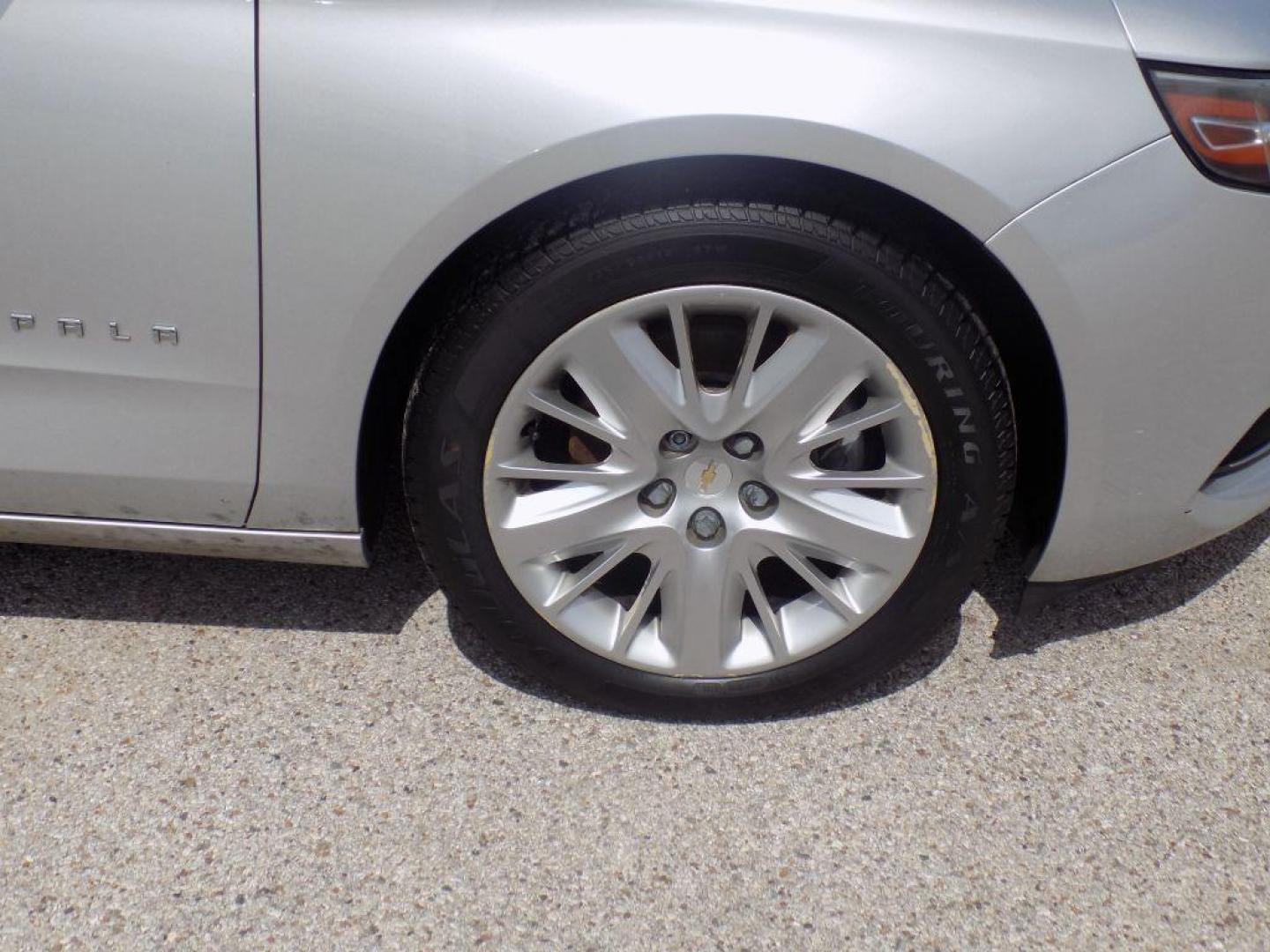 2018 SILVER CHEVROLET IMPALA LS (2G11X5SA4J9) with an 2.5L engine, Automatic transmission, located at 830 E. Canino Rd., Houston, TX, 77037, (281) 405-0440, 38.358219, -81.729942 - Photo#19