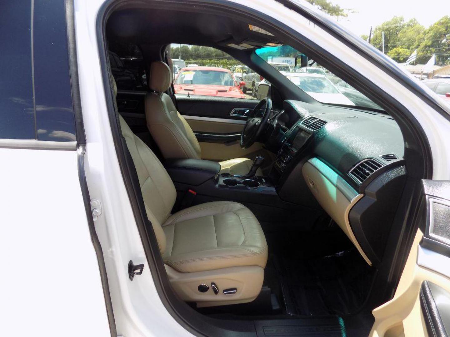 2017 WHITE FORD EXPLORER XLT (1FM5K7DH2HG) with an 2.3L engine, Automatic transmission, located at 830 E. Canino Rd., Houston, TX, 77037, (281) 405-0440, 38.358219, -81.729942 - Photo#9