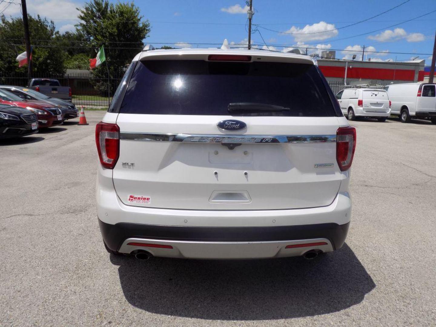 2017 WHITE FORD EXPLORER XLT (1FM5K7DH2HG) with an 2.3L engine, Automatic transmission, located at 830 E. Canino Rd., Houston, TX, 77037, (281) 405-0440, 38.358219, -81.729942 - Photo#2