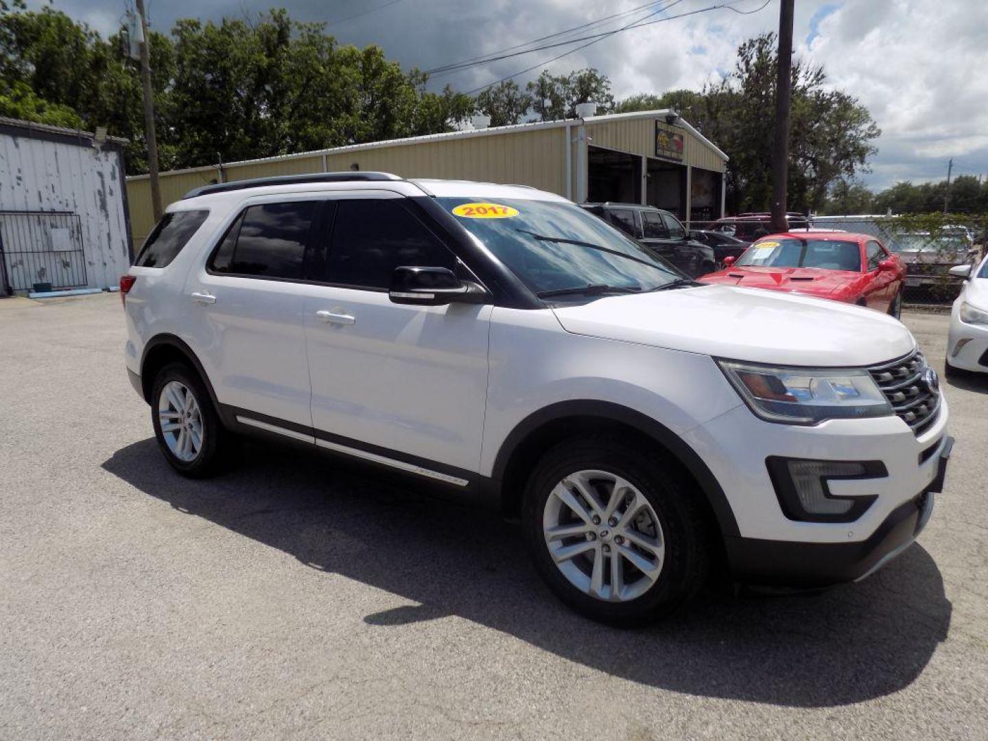 2017 WHITE FORD EXPLORER XLT (1FM5K7DH2HG) with an 2.3L engine, Automatic transmission, located at 830 E. Canino Rd., Houston, TX, 77037, (281) 405-0440, 38.358219, -81.729942 - Photo#6