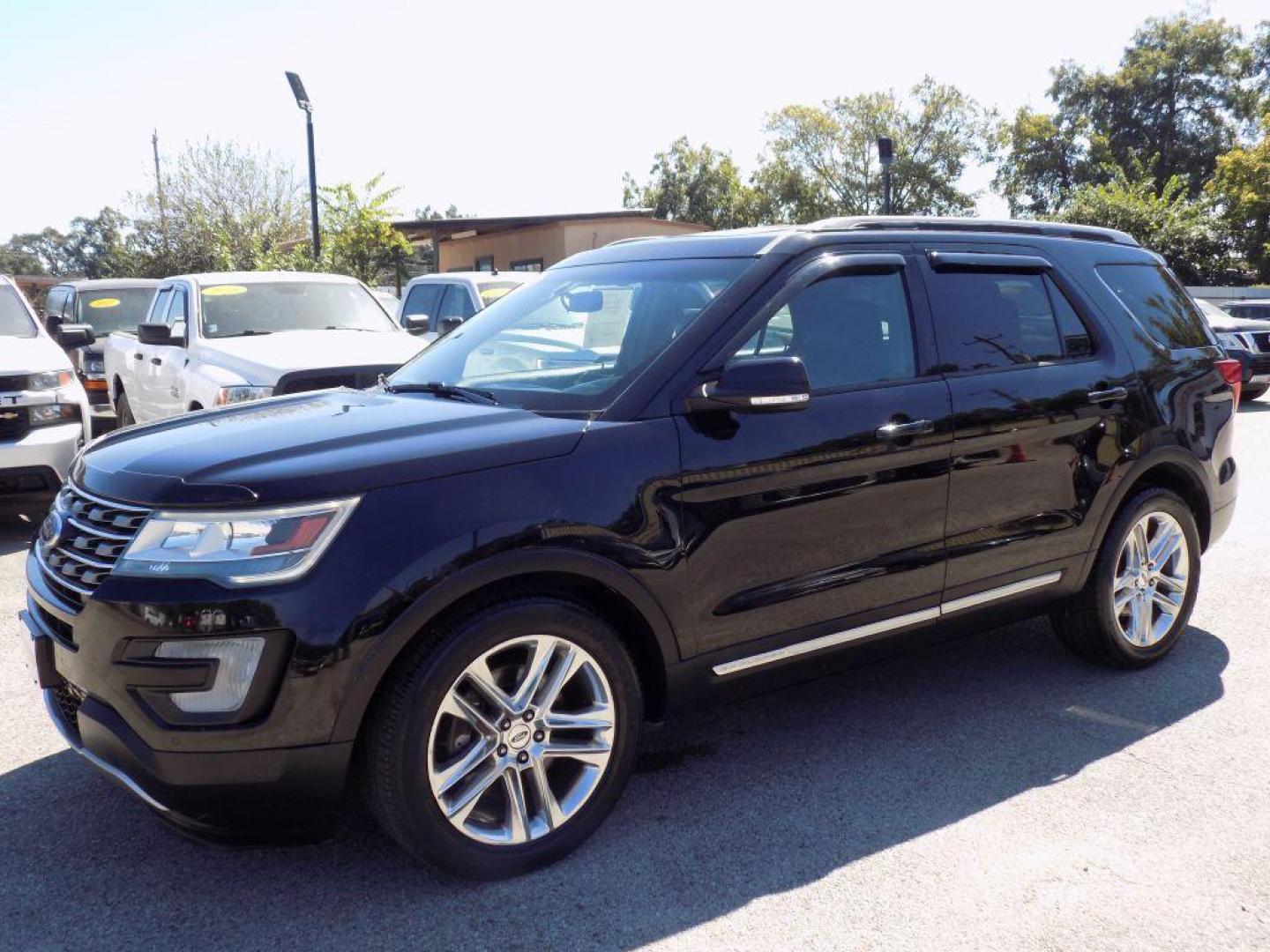 2016 BLACK FORD EXPLORER XLT (1FM5K7D8XGG) with an 3.5L engine, Automatic transmission, located at 830 E. Canino Rd., Houston, TX, 77037, (281) 405-0440, 38.358219, -81.729942 - Photo#1