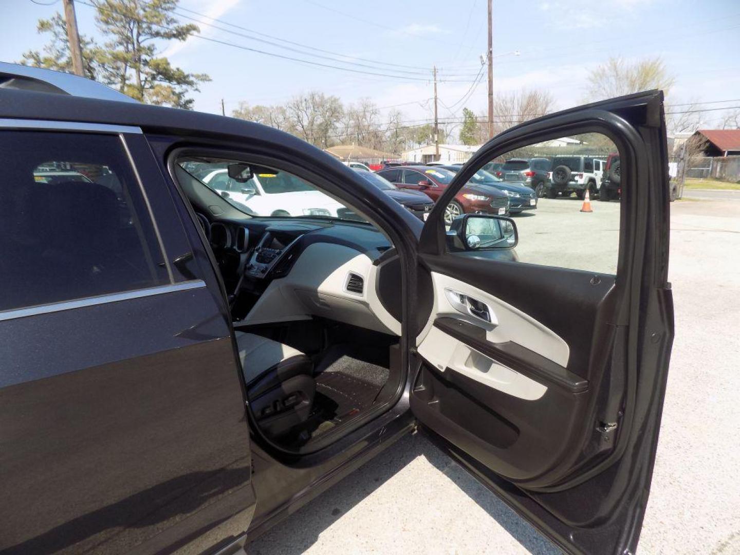 2016 BLACK CHEVROLET EQUINOX LTZ (2GNALDEKXG6) with an 2.4L engine, Automatic transmission, located at 830 E. Canino Rd., Houston, TX, 77037, (281) 405-0440, 38.358219, -81.729942 - Photo#8