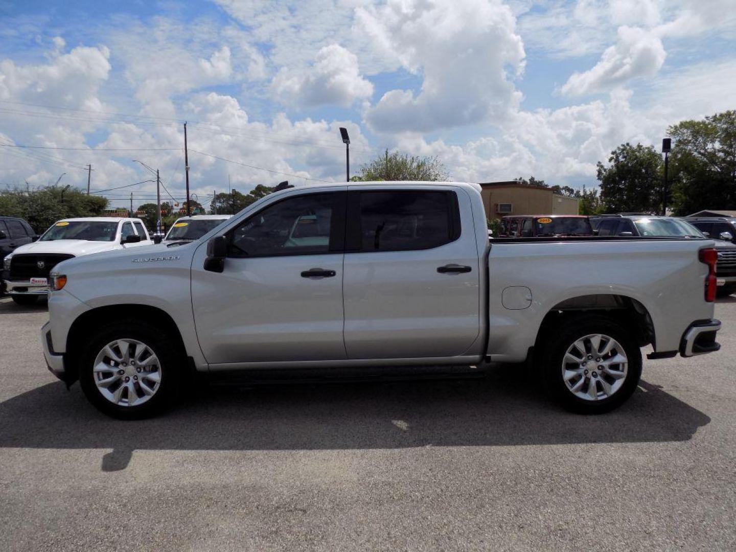 2021 SILVER CHEVROLET SILVERADO 1500 CUSTOM (1GCPWBEH9MZ) with an 4.3L engine, Automatic transmission, located at 830 E. Canino Rd., Houston, TX, 77037, (281) 405-0440, 38.358219, -81.729942 - Photo#2