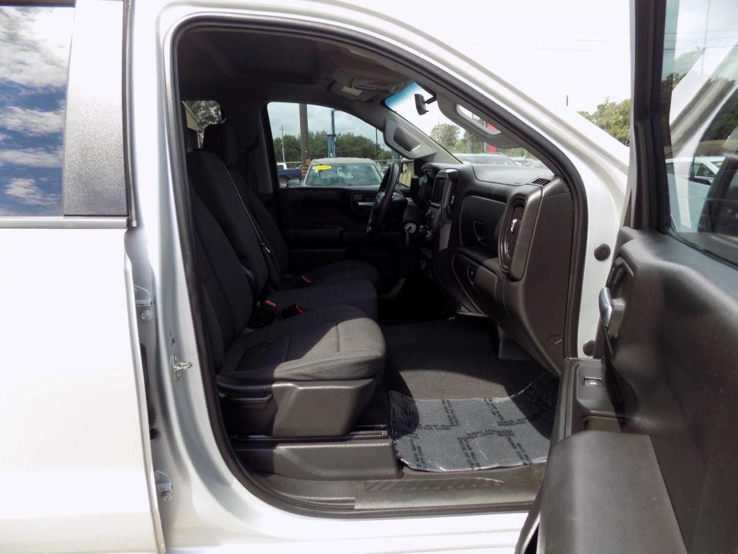 2021 SILVER CHEVROLET SILVERADO 1500 CUSTOM (1GCPWBEH9MZ) with an 4.3L engine, Automatic transmission, located at 830 E. Canino Rd., Houston, TX, 77037, (281) 405-0440, 38.358219, -81.729942 - Photo#13
