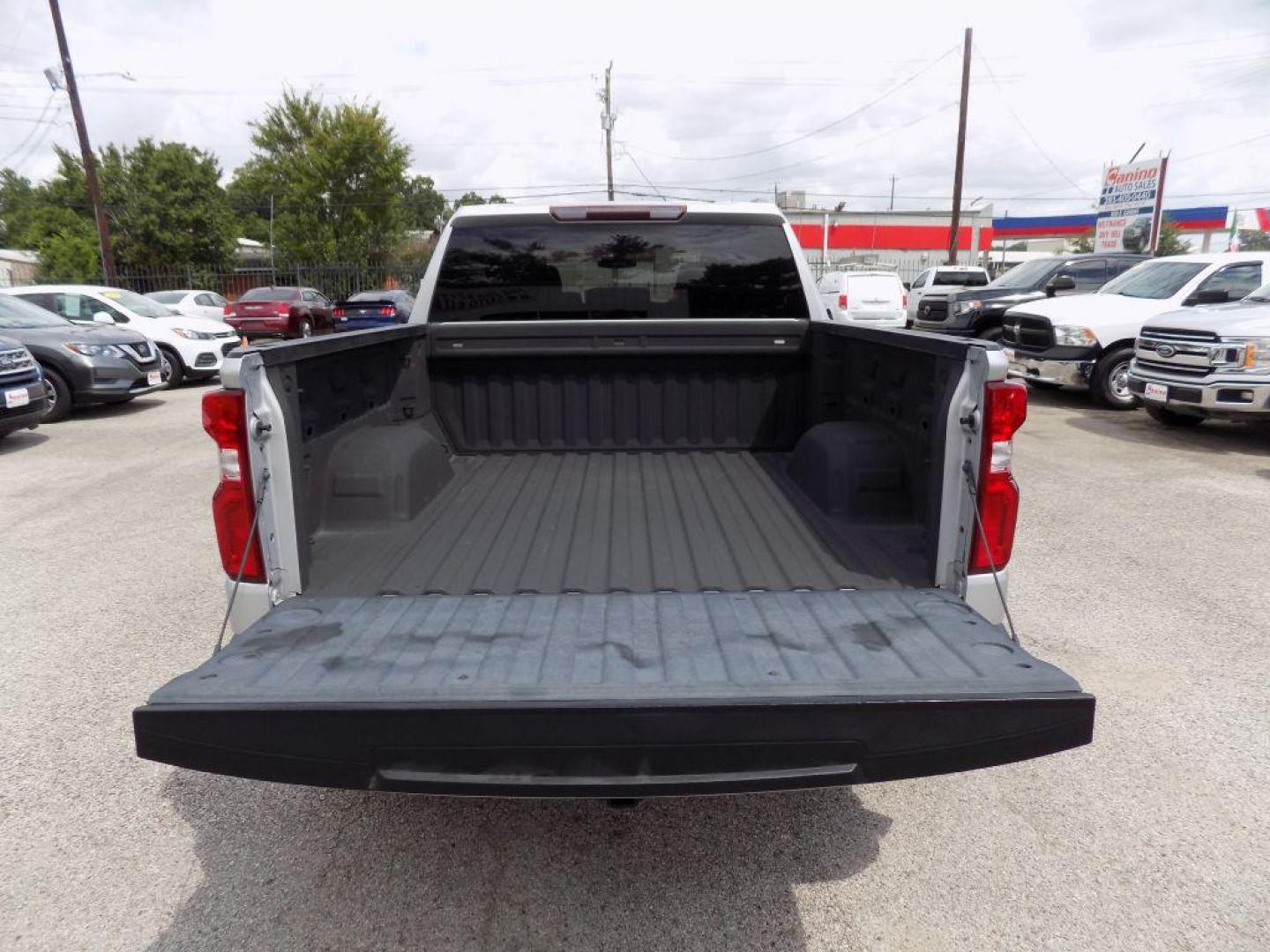 2021 SILVER CHEVROLET SILVERADO 1500 CUSTOM (1GCPWBEH9MZ) with an 4.3L engine, Automatic transmission, located at 830 E. Canino Rd., Houston, TX, 77037, (281) 405-0440, 38.358219, -81.729942 - Photo#16