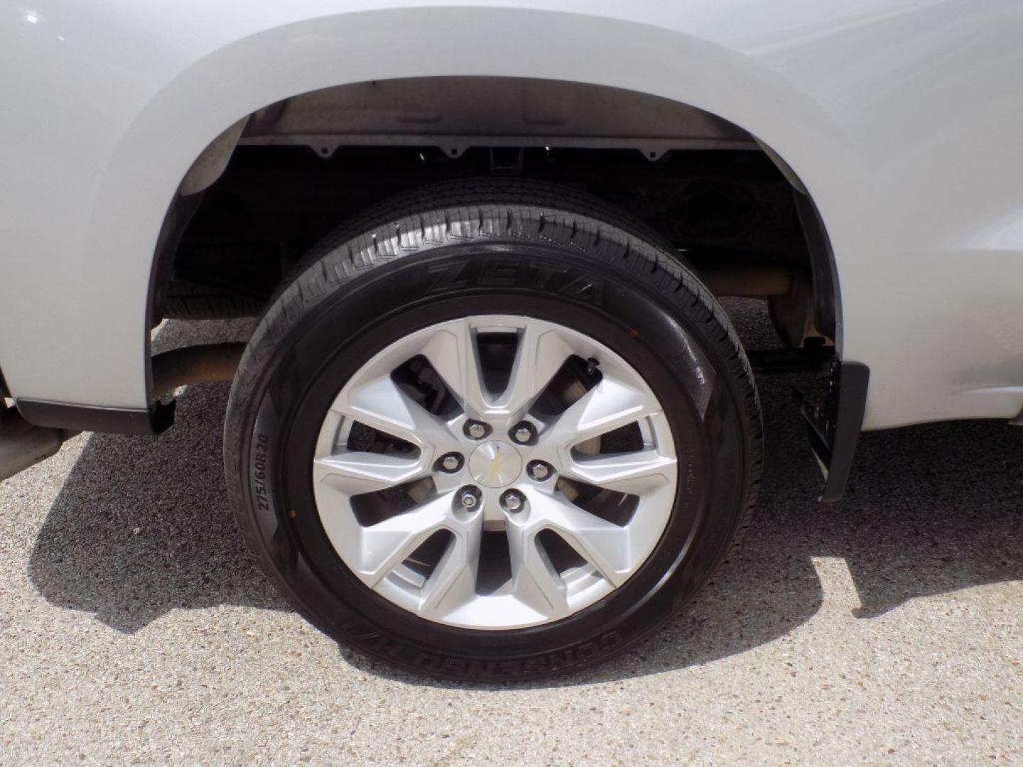2021 SILVER CHEVROLET SILVERADO 1500 CUSTOM (1GCPWBEH9MZ) with an 4.3L engine, Automatic transmission, located at 830 E. Canino Rd., Houston, TX, 77037, (281) 405-0440, 38.358219, -81.729942 - Photo#20
