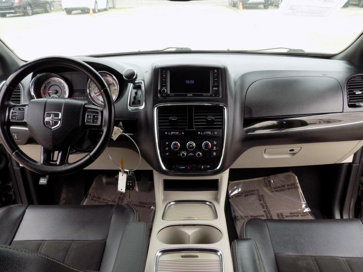 2019 GRAY DODGE GRAND CARAVAN SXT (2C4RDGCG3KR) with an 3.6L engine, Automatic transmission, located at 830 E. Canino Rd., Houston, TX, 77037, (281) 405-0440, 38.358219, -81.729942 - Photo#11