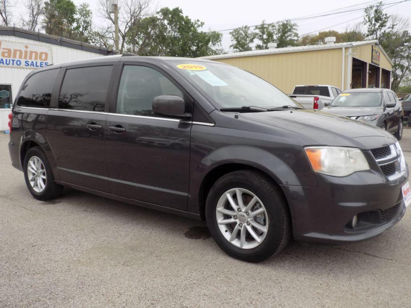 2019 GRAY DODGE GRAND CARAVAN SXT (2C4RDGCG3KR) with an 3.6L engine, Automatic transmission, located at 830 E. Canino Rd., Houston, TX, 77037, (281) 405-0440, 38.358219, -81.729942 - Photo#2