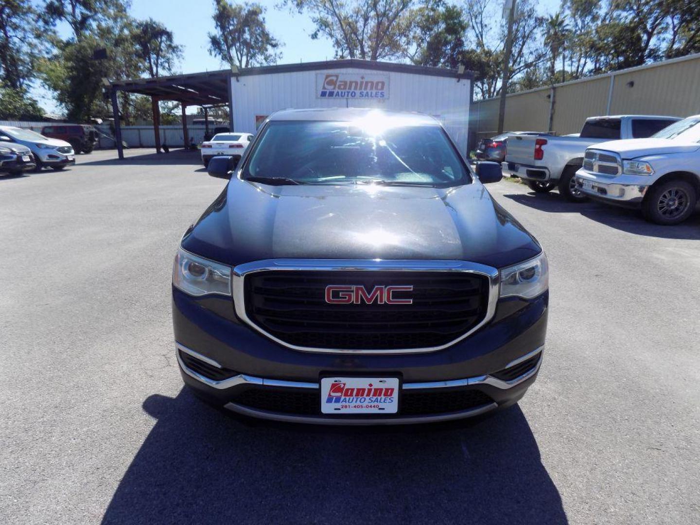 2017 GRAY GMC ACADIA SLE (1GKKNKLA7HZ) with an 2.5L engine, Automatic transmission, located at 830 E. Canino Rd., Houston, TX, 77037, (281) 405-0440, 38.358219, -81.729942 - Photo#0