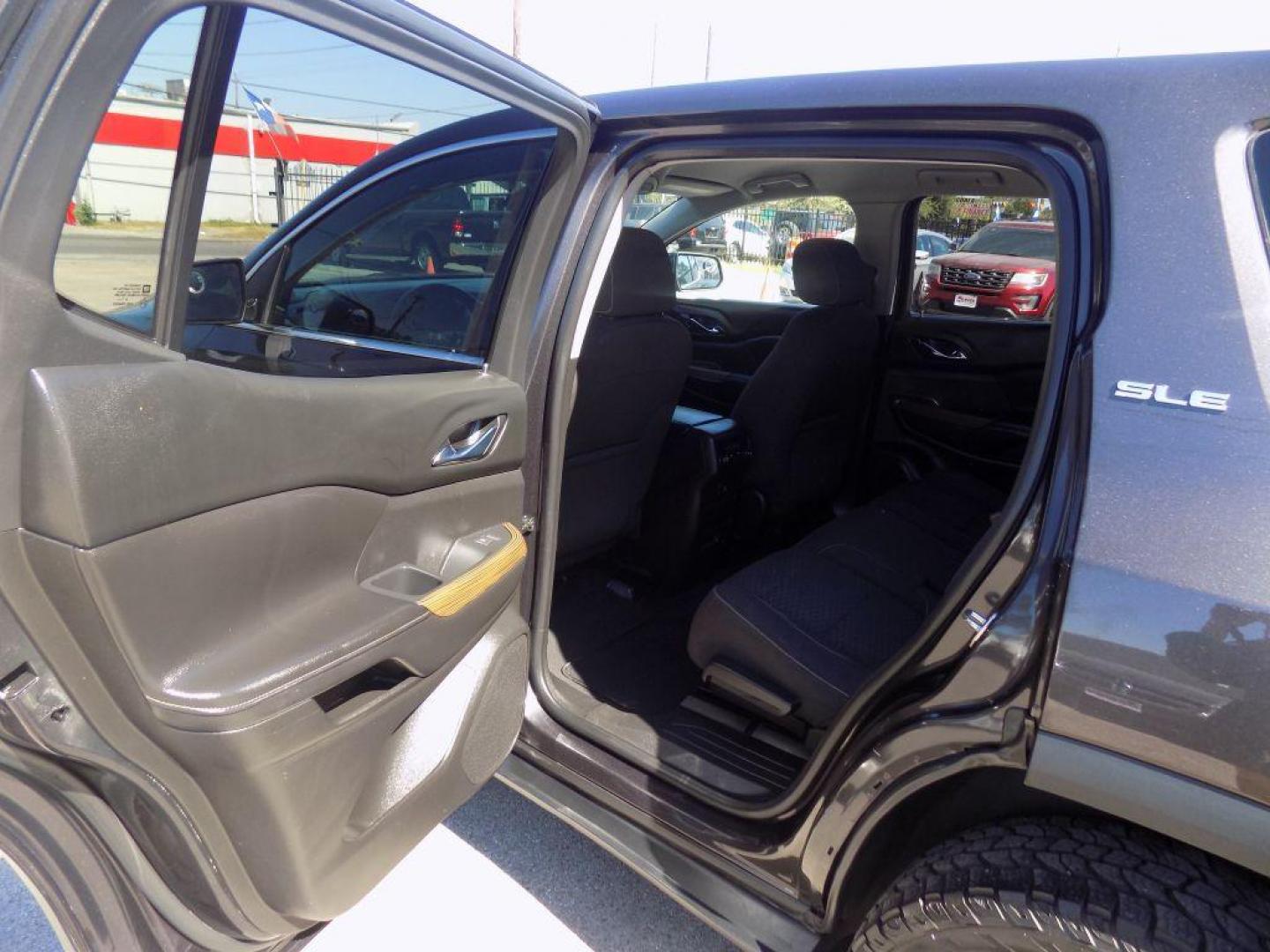 2017 GRAY GMC ACADIA SLE (1GKKNKLA7HZ) with an 2.5L engine, Automatic transmission, located at 830 E. Canino Rd., Houston, TX, 77037, (281) 405-0440, 38.358219, -81.729942 - Photo#16