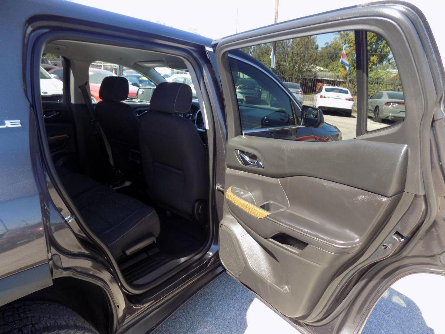 2017 GRAY GMC ACADIA SLE (1GKKNKLA7HZ) with an 2.5L engine, Automatic transmission, located at 830 E. Canino Rd., Houston, TX, 77037, (281) 405-0440, 38.358219, -81.729942 - Photo#17