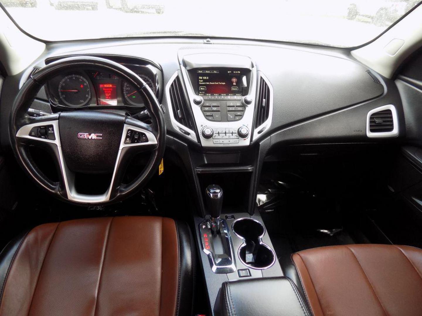 2017 WHITE GMC TERRAIN SLT (2GKALPEK1H6) with an 2.4L engine, Automatic transmission, located at 830 E. Canino Rd., Houston, TX, 77037, (281) 405-0440, 38.358219, -81.729942 - Photo#10