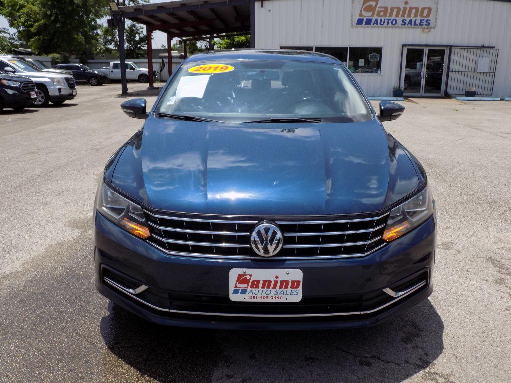 photo of 2019 VOLKSWAGEN PASSAT WOLFSBURG