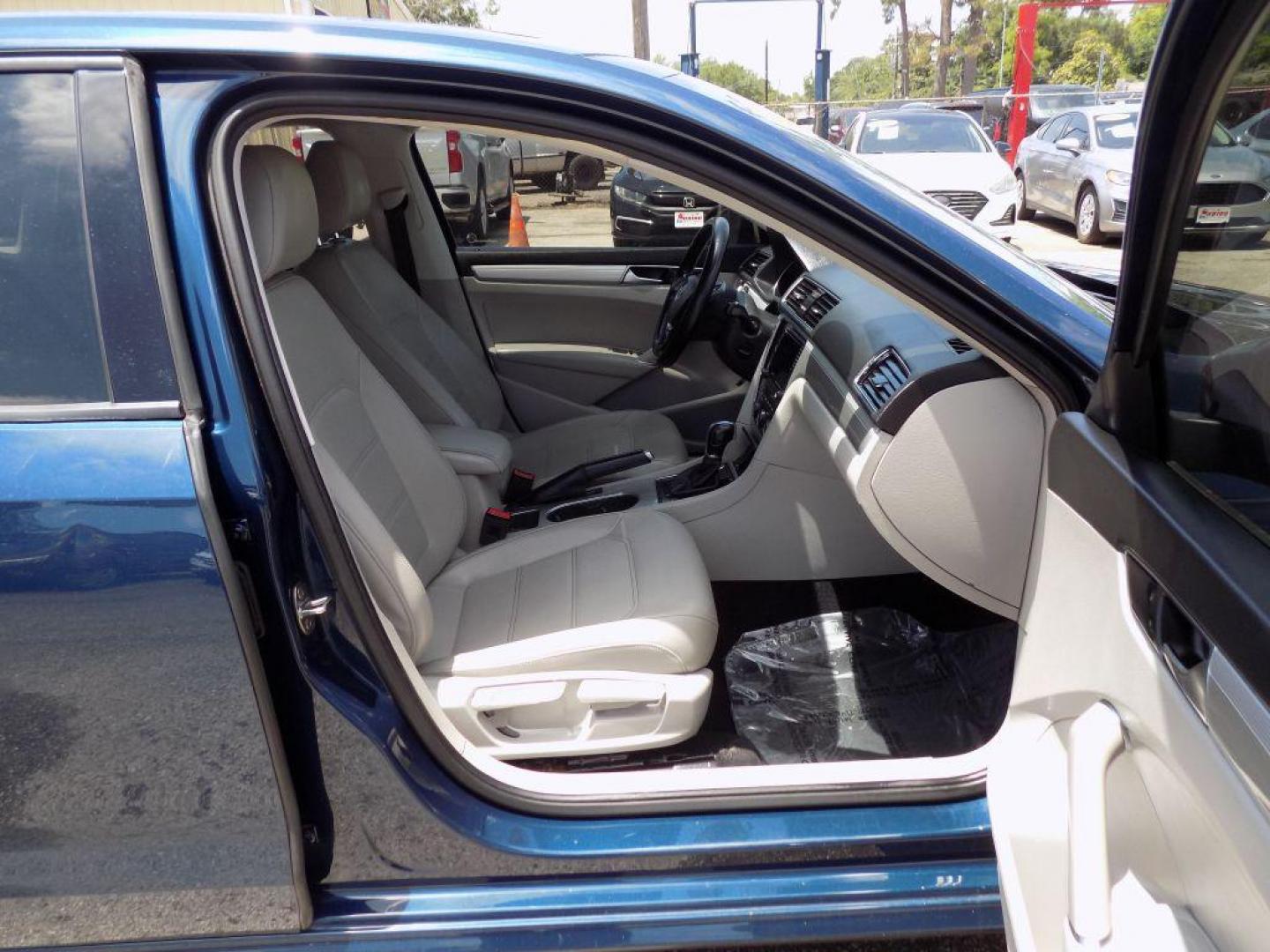 2019 BLUE VOLKSWAGEN PASSAT WOLFSBURG (1VWLA7A33KC) with an 2.0L engine, Automatic transmission, located at 830 E. Canino Rd., Houston, TX, 77037, (281) 405-0440, 38.358219, -81.729942 - Photo#11