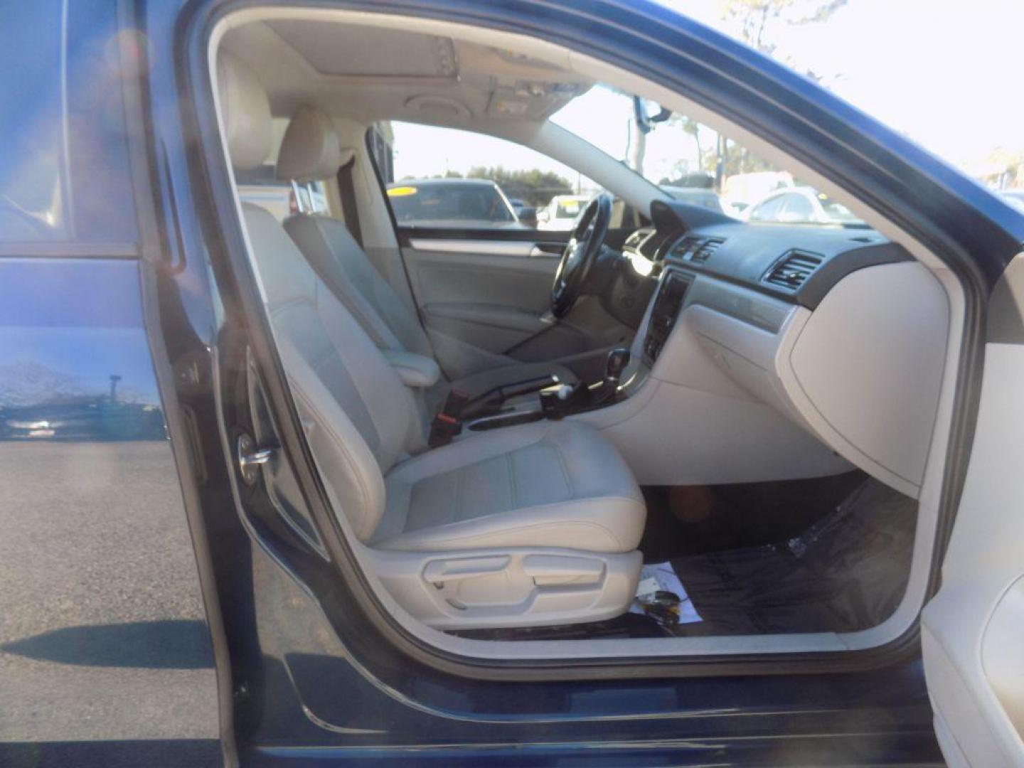 2019 BLUE VOLKSWAGEN PASSAT WOLFSBURG (1VWLA7A33KC) with an 2.0L engine, Automatic transmission, located at 830 E. Canino Rd., Houston, TX, 77037, (281) 405-0440, 38.358219, -81.729942 - Photo#20