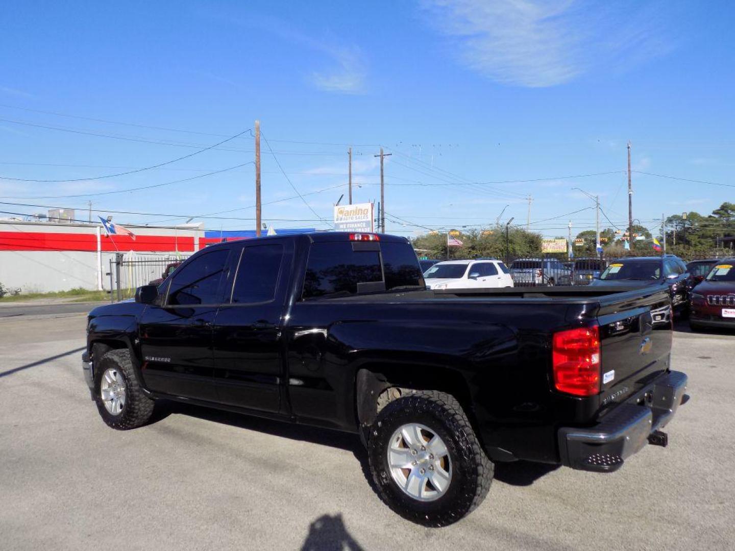 2015 BLACK CHEVROLET SILVERADO 1500 LT (1GCRCREC0FZ) with an 5.3L engine, Automatic transmission, located at 830 E. Canino Rd., Houston, TX, 77037, (281) 405-0440, 38.358219, -81.729942 - Photo#4