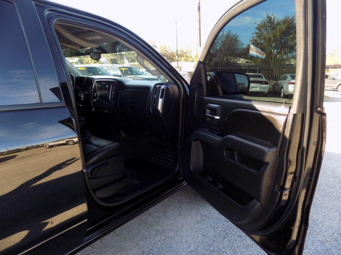 2015 BLACK CHEVROLET SILVERADO 1500 LT (1GCRCREC0FZ) with an 5.3L engine, Automatic transmission, located at 830 E. Canino Rd., Houston, TX, 77037, (281) 405-0440, 38.358219, -81.729942 - Photo#8