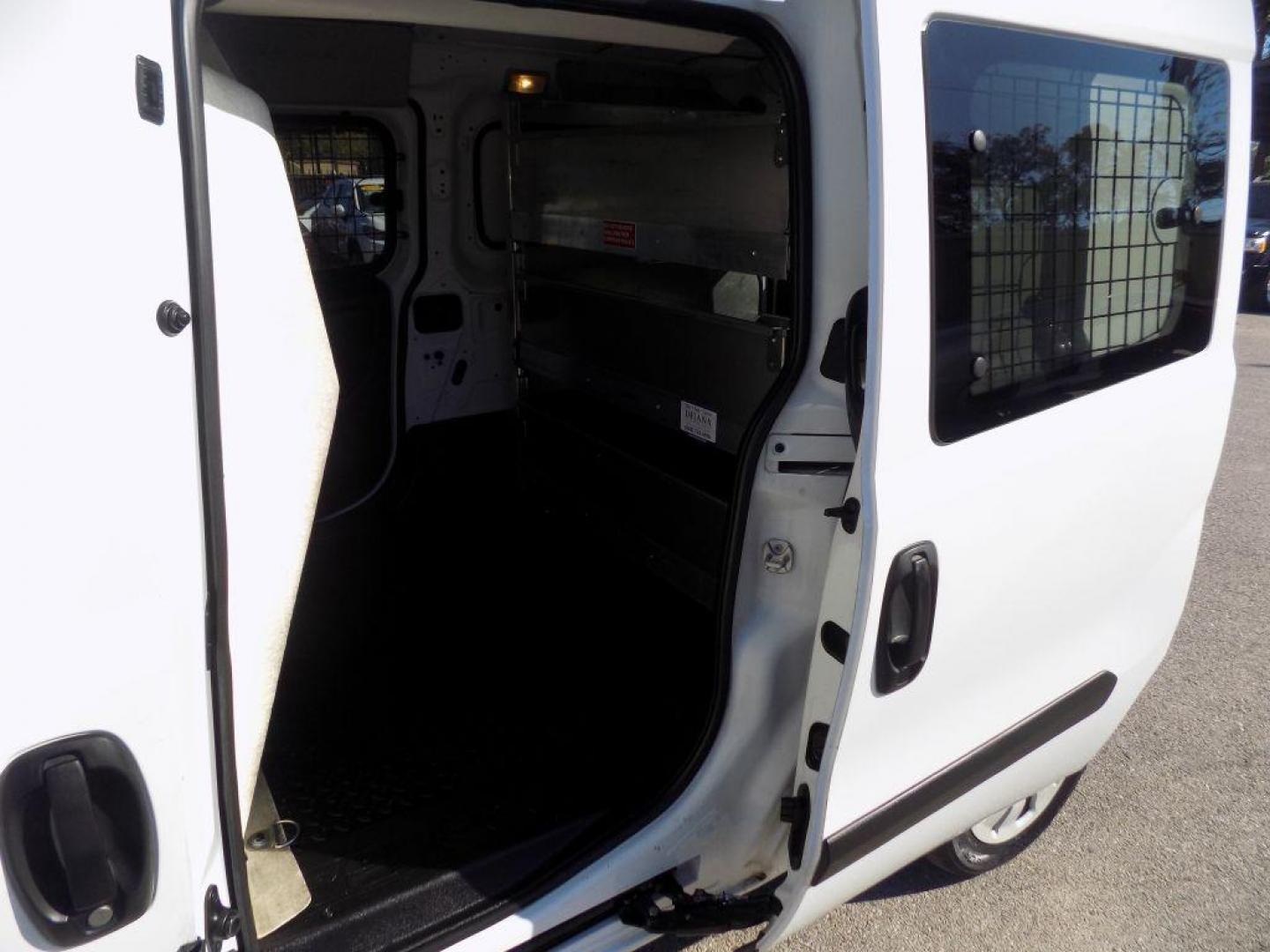 2019 WHITE RAM PROMASTER CITY SLT (ZFBHRFBBXK6) with an 2.4L engine, Automatic transmission, located at 830 E. Canino Rd., Houston, TX, 77037, (281) 405-0440, 38.358219, -81.729942 - Photo#12