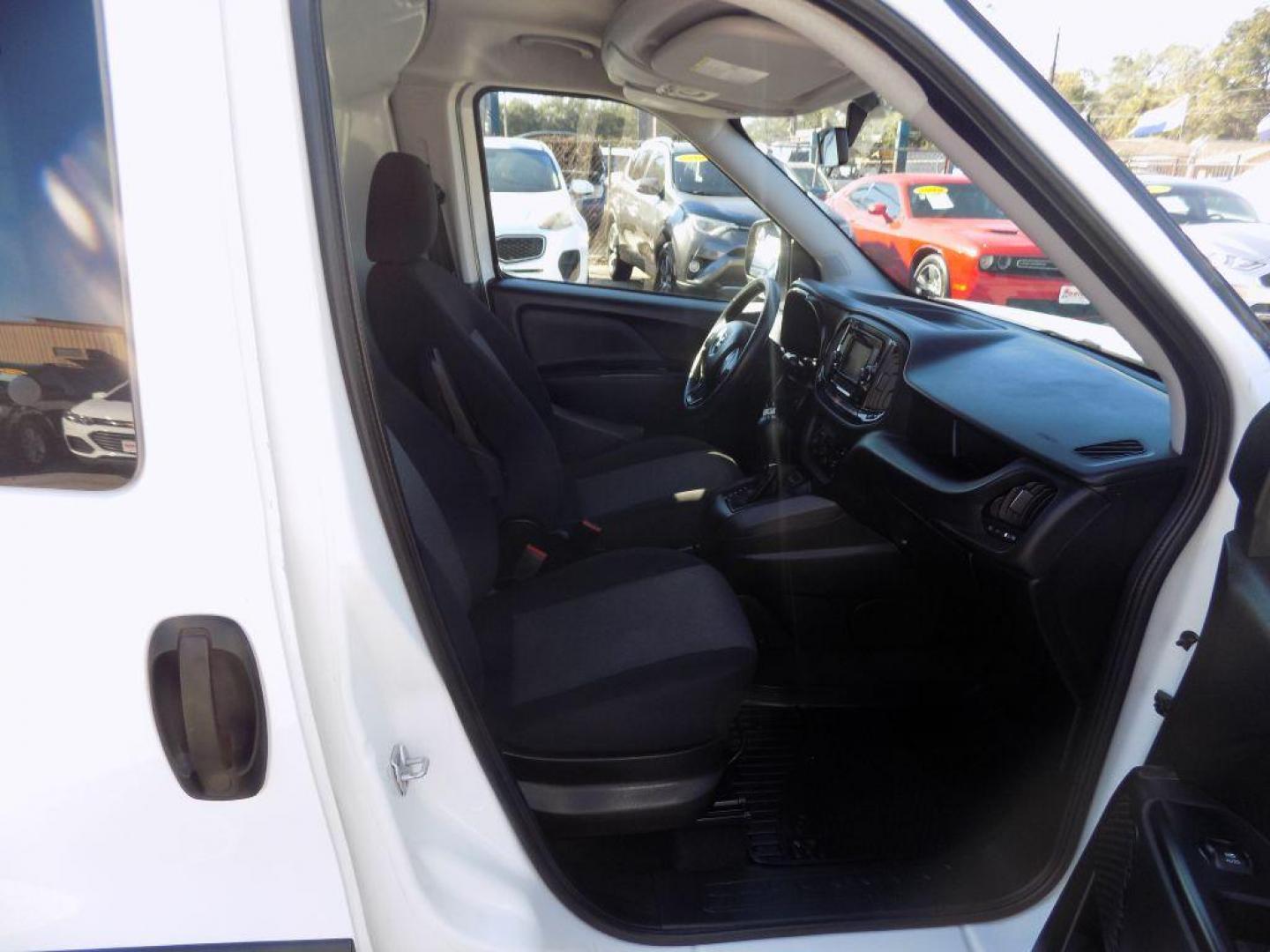 2019 WHITE RAM PROMASTER CITY SLT (ZFBHRFBBXK6) with an 2.4L engine, Automatic transmission, located at 830 E. Canino Rd., Houston, TX, 77037, (281) 405-0440, 38.358219, -81.729942 - Photo#14