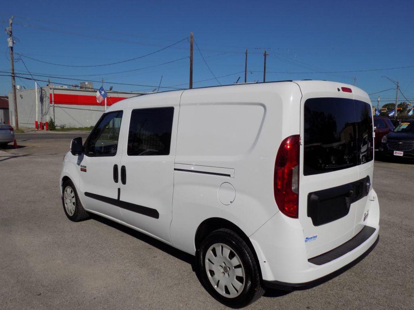 2019 WHITE RAM PROMASTER CITY SLT (ZFBHRFBBXK6) with an 2.4L engine, Automatic transmission, located at 830 E. Canino Rd., Houston, TX, 77037, (281) 405-0440, 38.358219, -81.729942 - Photo#1