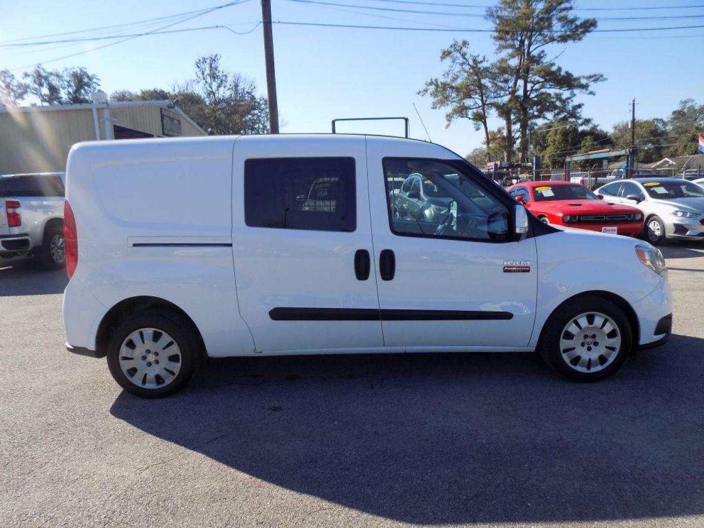 2019 WHITE RAM PROMASTER CITY SLT (ZFBHRFBBXK6) with an 2.4L engine, Automatic transmission, located at 830 E. Canino Rd., Houston, TX, 77037, (281) 405-0440, 38.358219, -81.729942 - Photo#7