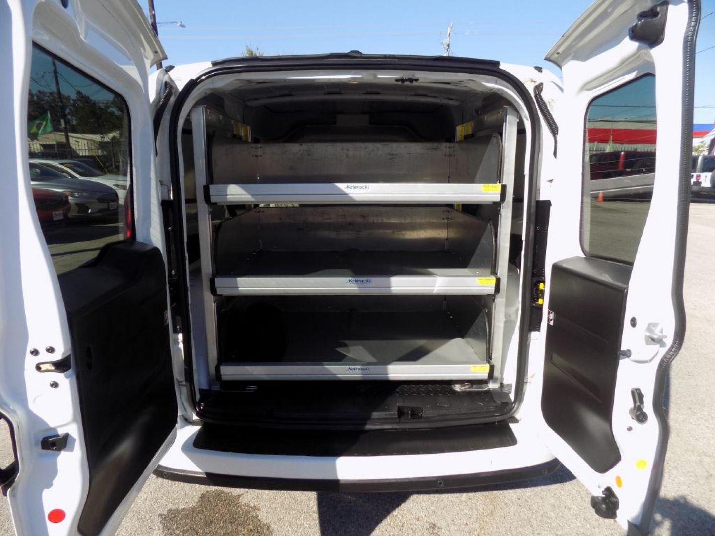 2019 WHITE RAM PROMASTER CITY SLT (ZFBHRFBBXK6) with an 2.4L engine, Automatic transmission, located at 830 E. Canino Rd., Houston, TX, 77037, (281) 405-0440, 38.358219, -81.729942 - Photo#8