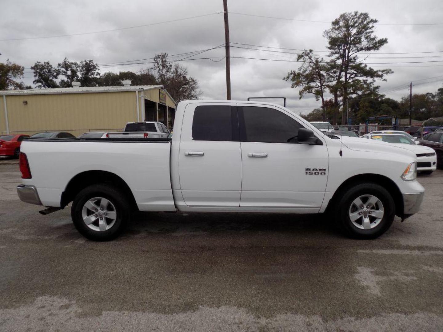 2018 WHITE RAM 1500 SLT (1C6RR6GG6JS) with an 3.6L engine, Automatic transmission, located at 830 E. Canino Rd., Houston, TX, 77037, (281) 405-0440, 38.358219, -81.729942 - Photo#1