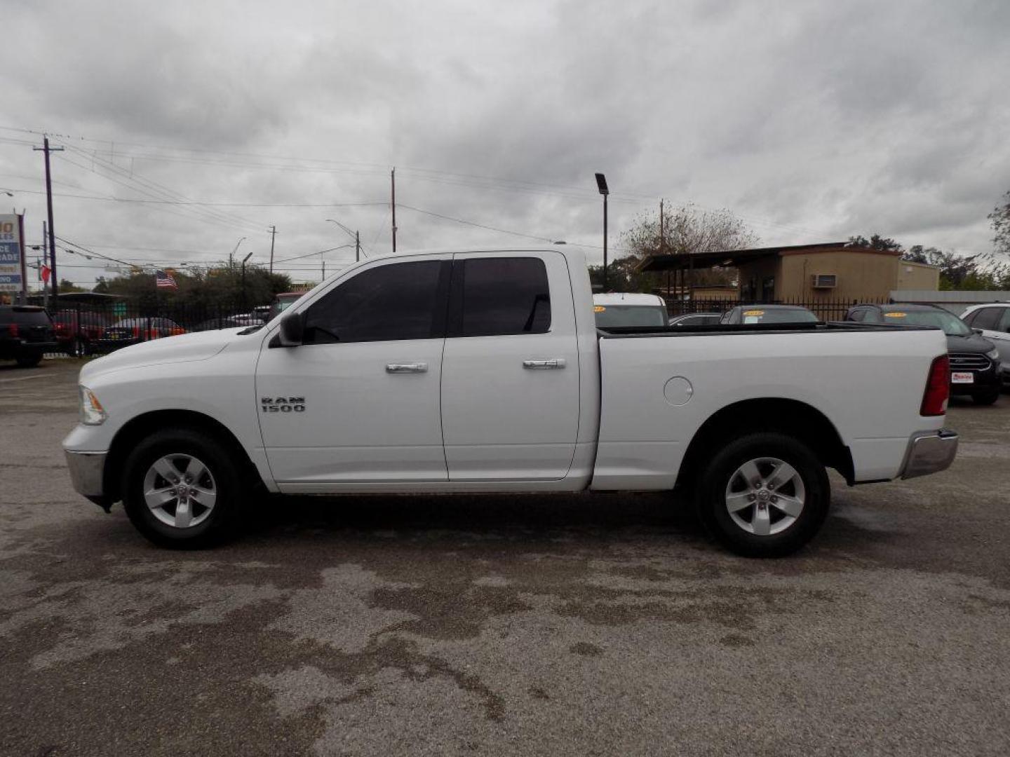 2018 WHITE RAM 1500 SLT (1C6RR6GG6JS) with an 3.6L engine, Automatic transmission, located at 830 E. Canino Rd., Houston, TX, 77037, (281) 405-0440, 38.358219, -81.729942 - Photo#3