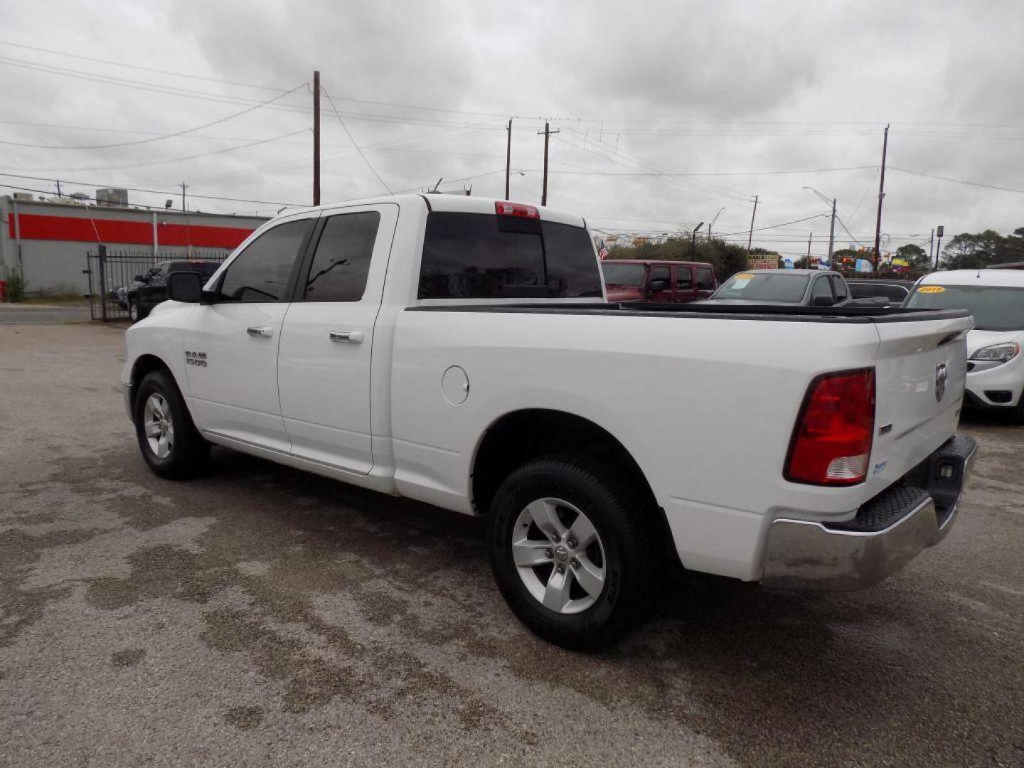 2018 WHITE RAM 1500 SLT (1C6RR6GG6JS) with an 3.6L engine, Automatic transmission, located at 830 E. Canino Rd., Houston, TX, 77037, (281) 405-0440, 38.358219, -81.729942 - Photo#4