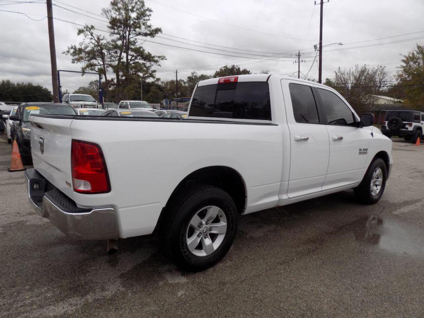 2018 WHITE RAM 1500 SLT (1C6RR6GG6JS) with an 3.6L engine, Automatic transmission, located at 830 E. Canino Rd., Houston, TX, 77037, (281) 405-0440, 38.358219, -81.729942 - Photo#7