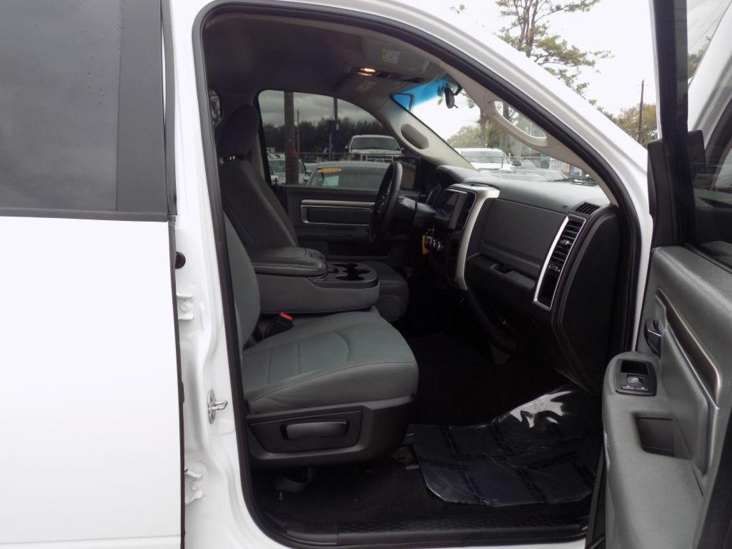 2018 WHITE RAM 1500 SLT (1C6RR6GG6JS) with an 3.6L engine, Automatic transmission, located at 830 E. Canino Rd., Houston, TX, 77037, (281) 405-0440, 38.358219, -81.729942 - Photo#9