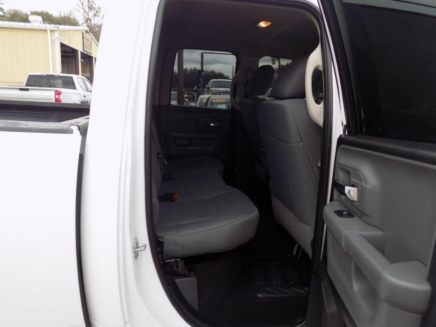 2018 WHITE RAM 1500 SLT (1C6RR6GG6JS) with an 3.6L engine, Automatic transmission, located at 830 E. Canino Rd., Houston, TX, 77037, (281) 405-0440, 38.358219, -81.729942 - Photo#11