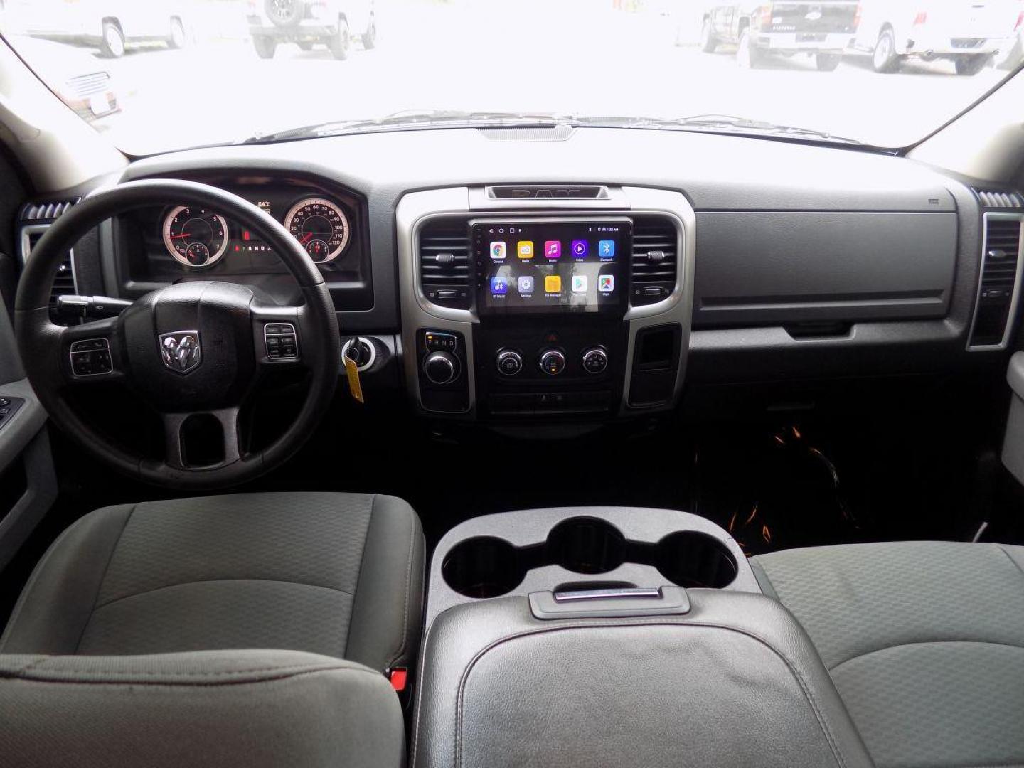 2018 WHITE RAM 1500 SLT (1C6RR6GG6JS) with an 3.6L engine, Automatic transmission, located at 830 E. Canino Rd., Houston, TX, 77037, (281) 405-0440, 38.358219, -81.729942 - Photo#14