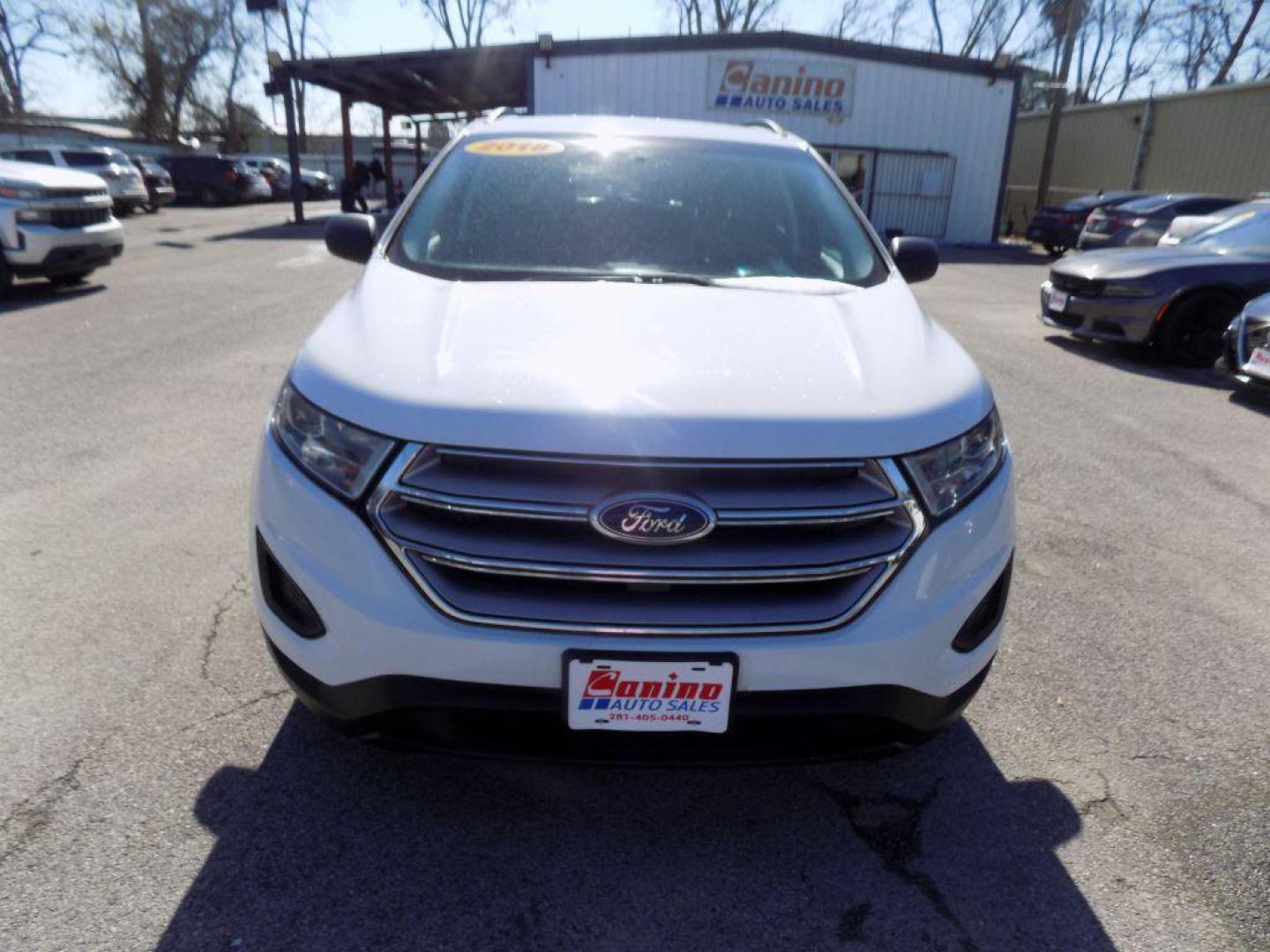 2018 WHITE FORD EDGE SE (2FMPK3G93JB) with an 2.0L engine, Automatic transmission, located at 830 E. Canino Rd., Houston, TX, 77037, (281) 405-0440, 38.358219, -81.729942 - Photo#0