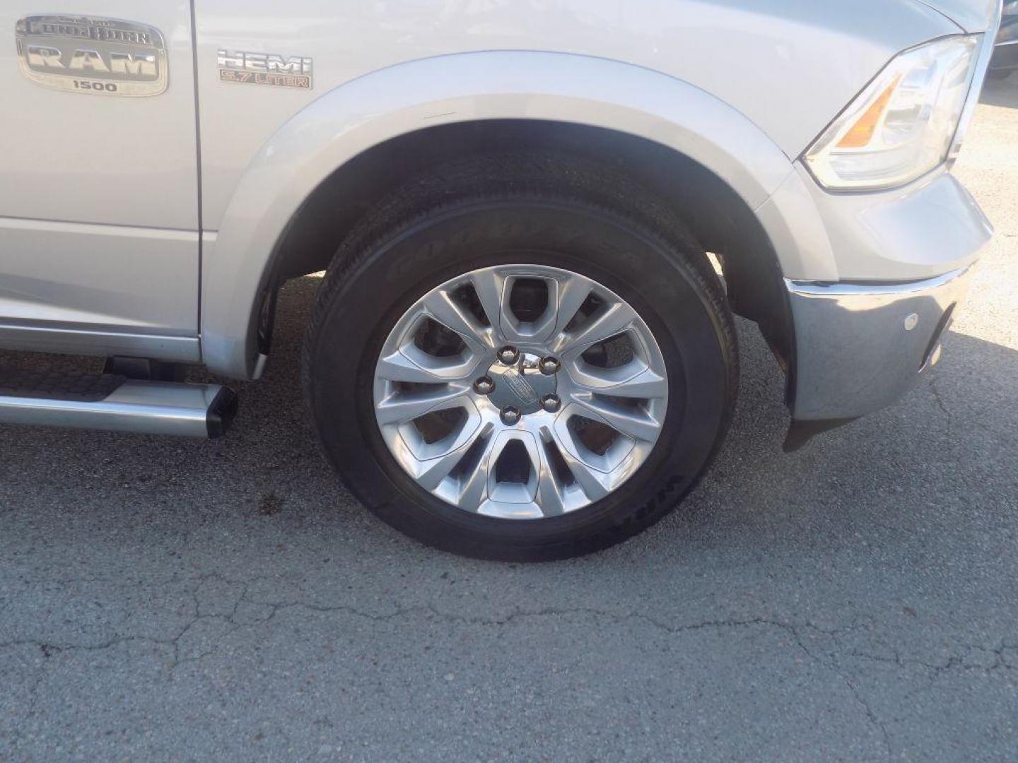 2015 SILVER RAM 1500 LONGHORN (1C6RR6WT8FS) with an 5.7L engine, Automatic transmission, located at 830 E. Canino Rd., Houston, TX, 77037, (281) 405-0440, 38.358219, -81.729942 - Photo#19
