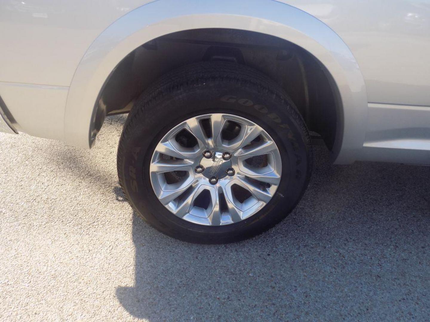 2015 SILVER RAM 1500 LONGHORN (1C6RR6WT8FS) with an 5.7L engine, Automatic transmission, located at 830 E. Canino Rd., Houston, TX, 77037, (281) 405-0440, 38.358219, -81.729942 - Photo#20