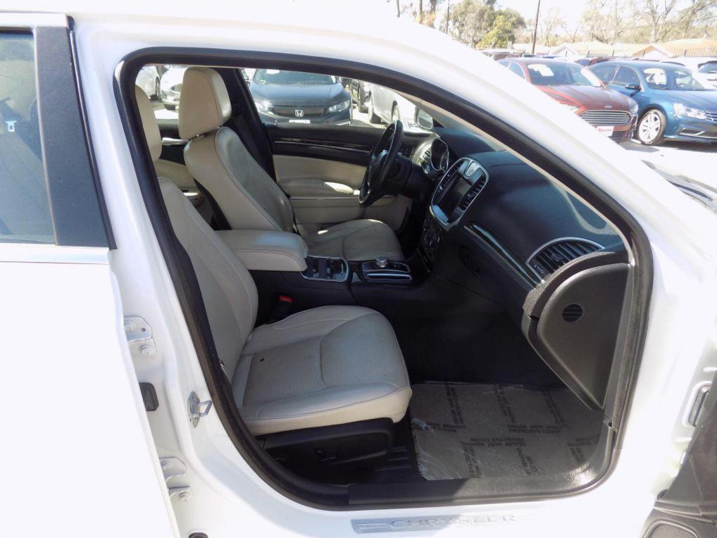 2016 WHITE CHRYSLER 300C (2C3CCAEG8GH) with an 3.6L engine, Automatic transmission, located at 830 E. Canino Rd., Houston, TX, 77037, (281) 405-0440, 38.358219, -81.729942 - Photo#9