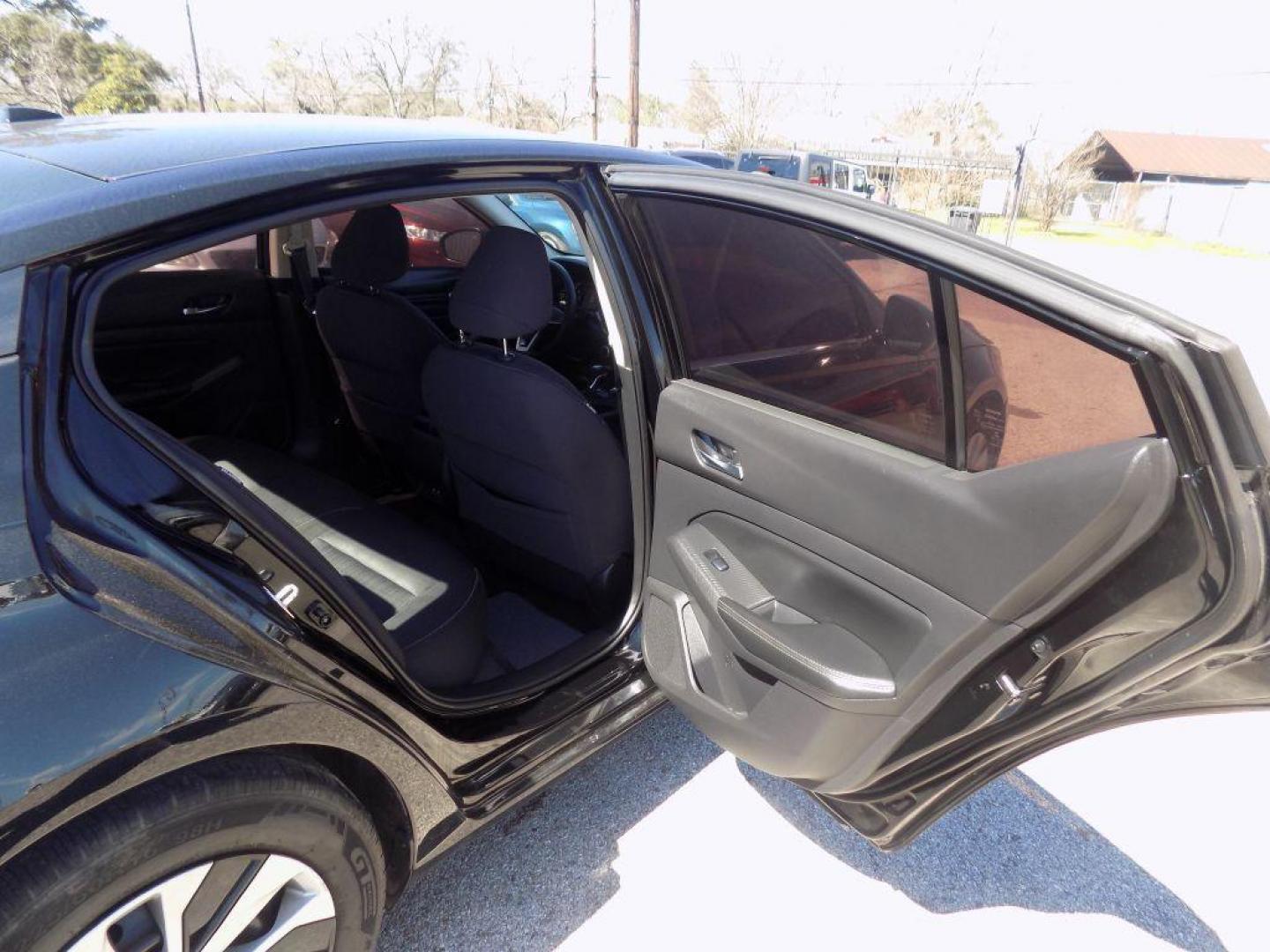 2020 BLACK NISSAN ALTIMA S (1N4BL4BV0LC) with an 2.5L engine, Continuously Variable transmission, located at 830 E. Canino Rd., Houston, TX, 77037, (281) 405-0440, 38.358219, -81.729942 - Photo#10