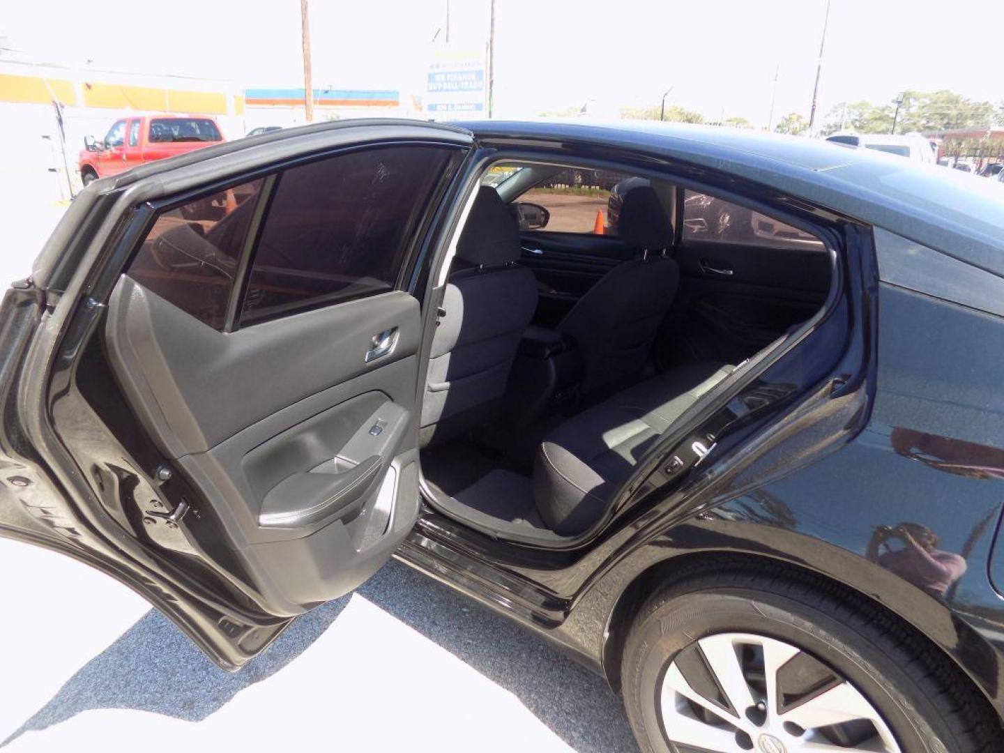 2020 BLACK NISSAN ALTIMA S (1N4BL4BV0LC) with an 2.5L engine, Continuously Variable transmission, located at 830 E. Canino Rd., Houston, TX, 77037, (281) 405-0440, 38.358219, -81.729942 - Photo#12