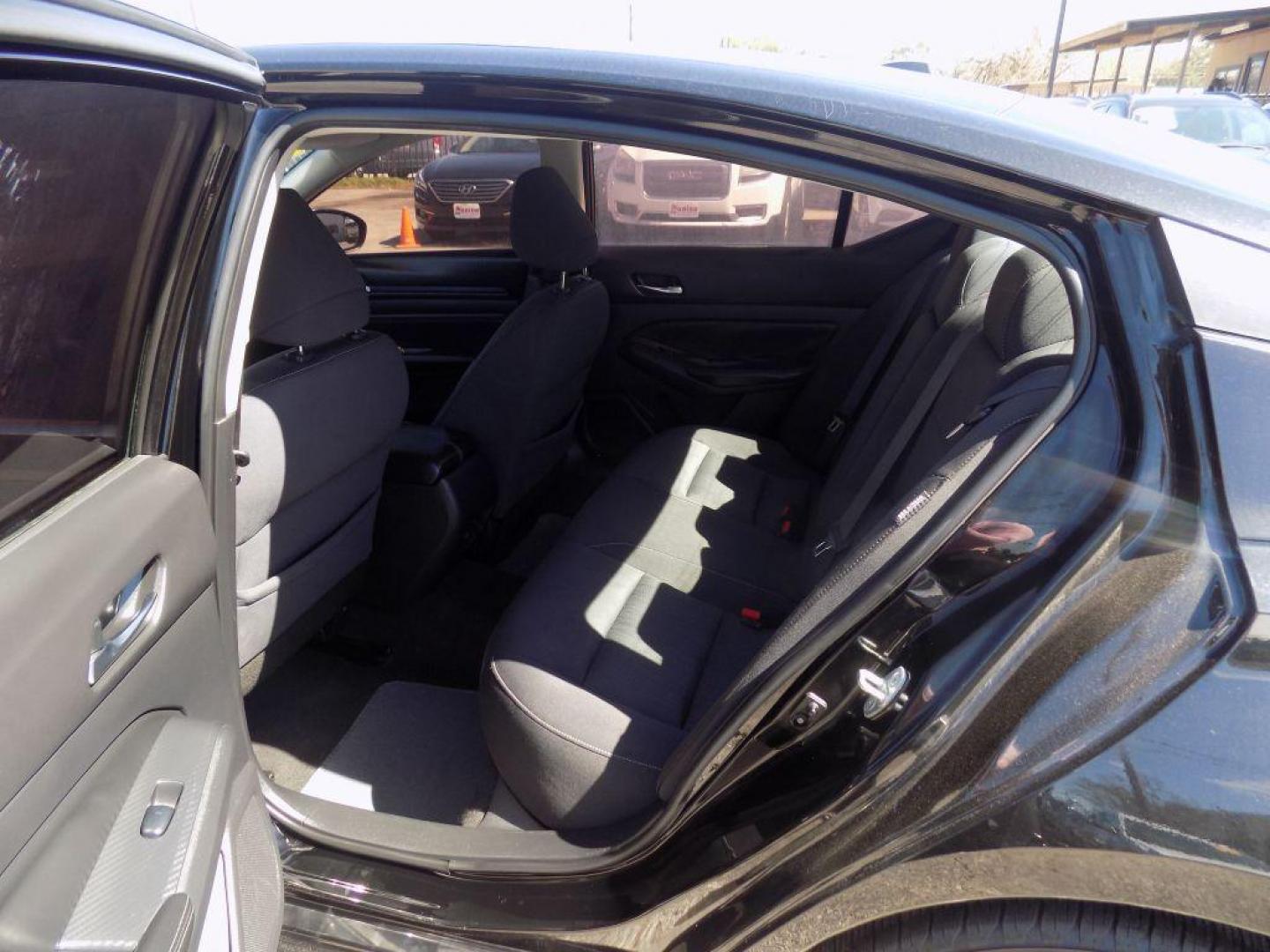 2020 BLACK NISSAN ALTIMA S (1N4BL4BV0LC) with an 2.5L engine, Continuously Variable transmission, located at 830 E. Canino Rd., Houston, TX, 77037, (281) 405-0440, 38.358219, -81.729942 - Photo#13