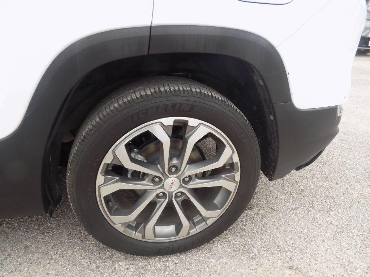 2019 WHITE GMC TERRAIN SLT (3GKALPEV1KL) with an 1.5L engine, Automatic transmission, located at 830 E. Canino Rd., Houston, TX, 77037, (281) 405-0440, 38.358219, -81.729942 - Photo#11
