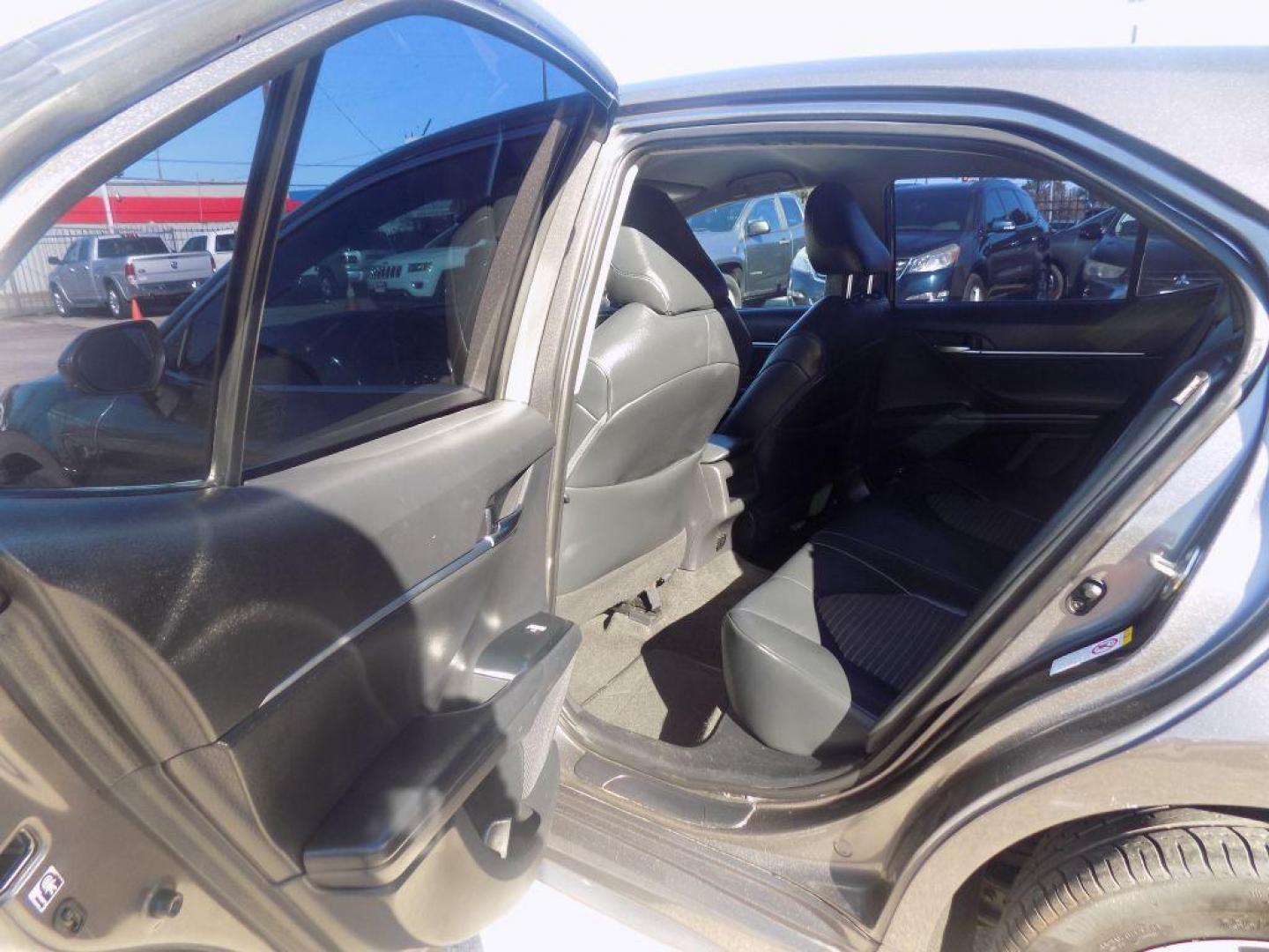 2019 GRAY TOYOTA CAMRY L (4T1B11HKXKU) with an 2.5L engine, Automatic transmission, located at 830 E. Canino Rd., Houston, TX, 77037, (281) 405-0440, 38.358219, -81.729942 - Photo#16