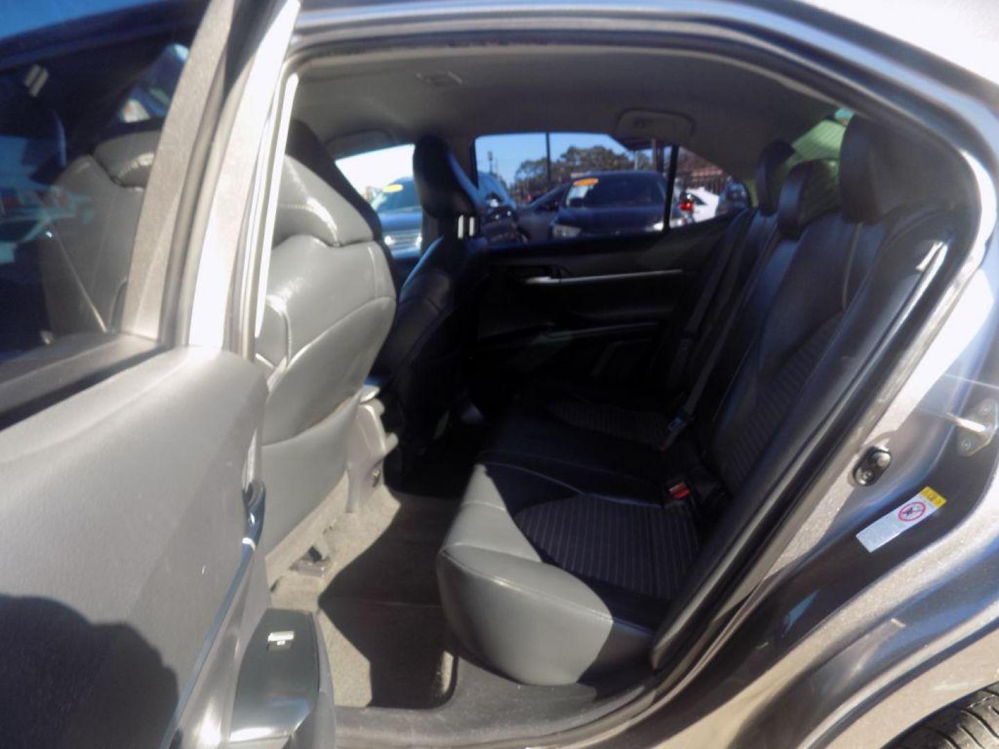 2019 GRAY TOYOTA CAMRY L (4T1B11HKXKU) with an 2.5L engine, Automatic transmission, located at 830 E. Canino Rd., Houston, TX, 77037, (281) 405-0440, 38.358219, -81.729942 - Photo#17