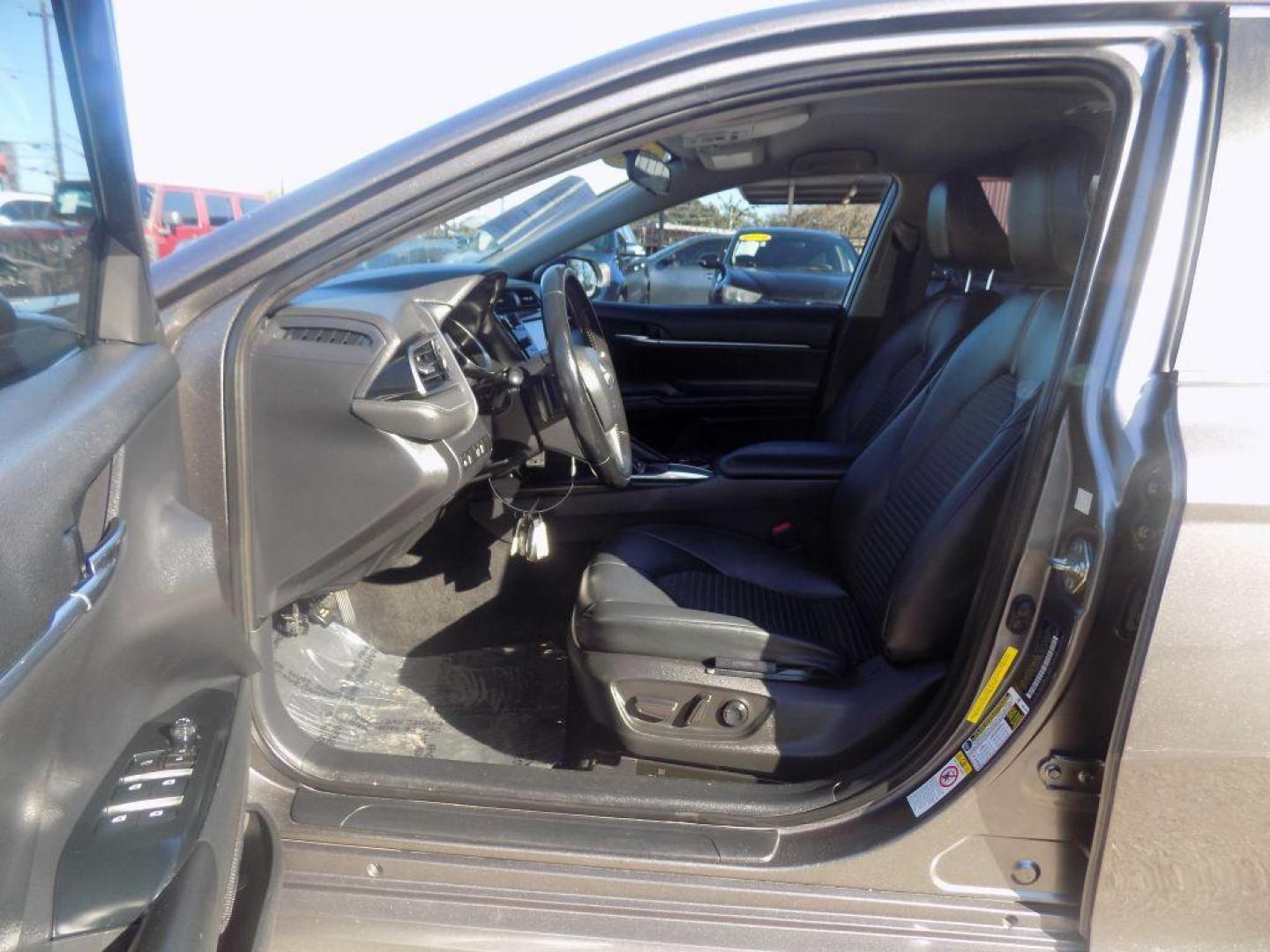 2019 GRAY TOYOTA CAMRY L (4T1B11HKXKU) with an 2.5L engine, Automatic transmission, located at 830 E. Canino Rd., Houston, TX, 77037, (281) 405-0440, 38.358219, -81.729942 - Photo#19