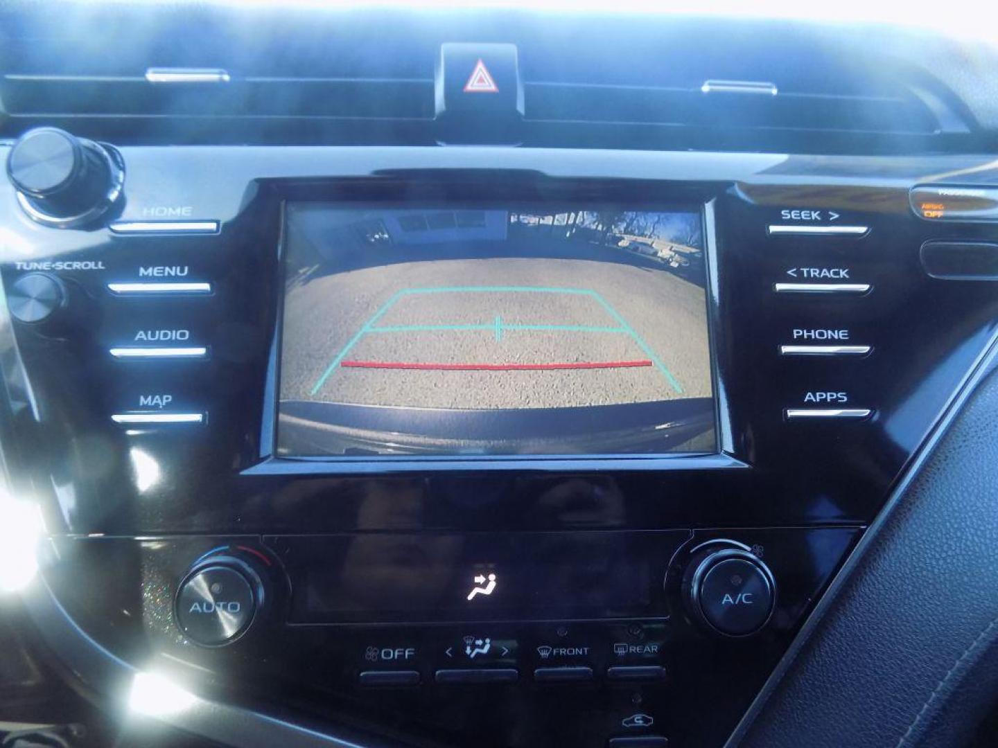 2019 GRAY TOYOTA CAMRY L (4T1B11HKXKU) with an 2.5L engine, Automatic transmission, located at 830 E. Canino Rd., Houston, TX, 77037, (281) 405-0440, 38.358219, -81.729942 - Photo#28