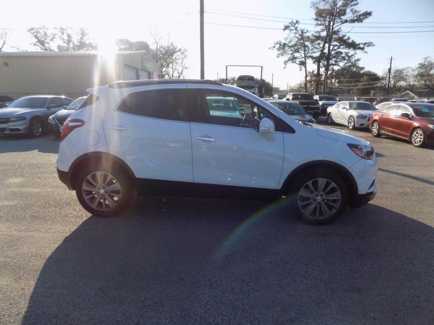 2018 WHITE BUICK ENCORE PREFERRED (KL4CJASB5JB) with an 1.4L engine, Automatic transmission, located at 830 E. Canino Rd., Houston, TX, 77037, (281) 405-0440, 38.358219, -81.729942 - Photo#1