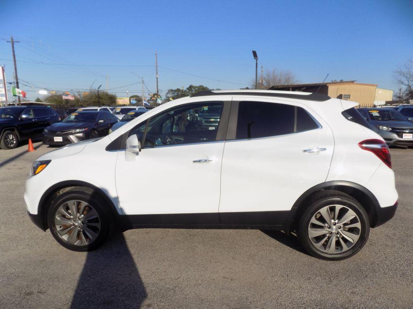 2018 WHITE BUICK ENCORE PREFERRED (KL4CJASB5JB) with an 1.4L engine, Automatic transmission, located at 830 E. Canino Rd., Houston, TX, 77037, (281) 405-0440, 38.358219, -81.729942 - Photo#3