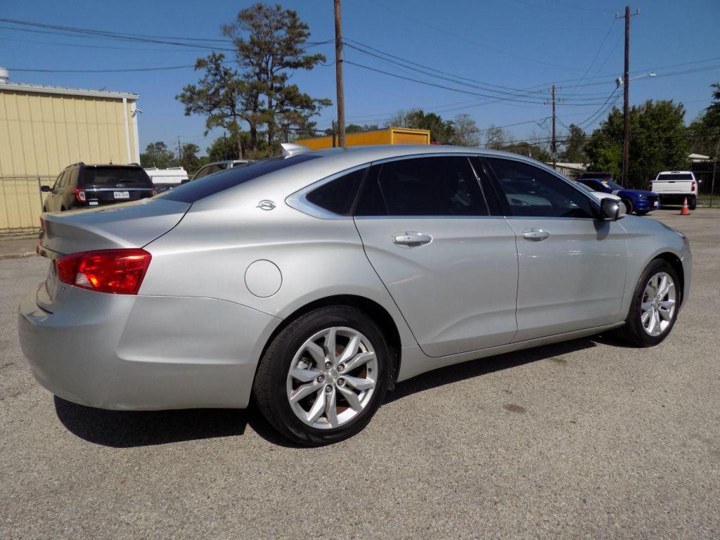 2019 SILVER CHEVROLET IMPALA LT (1G11Z5S37KU) with an 3.6L engine, Automatic transmission, located at 830 E. Canino Rd., Houston, TX, 77037, (281) 405-0440, 38.358219, -81.729942 - Photo#5
