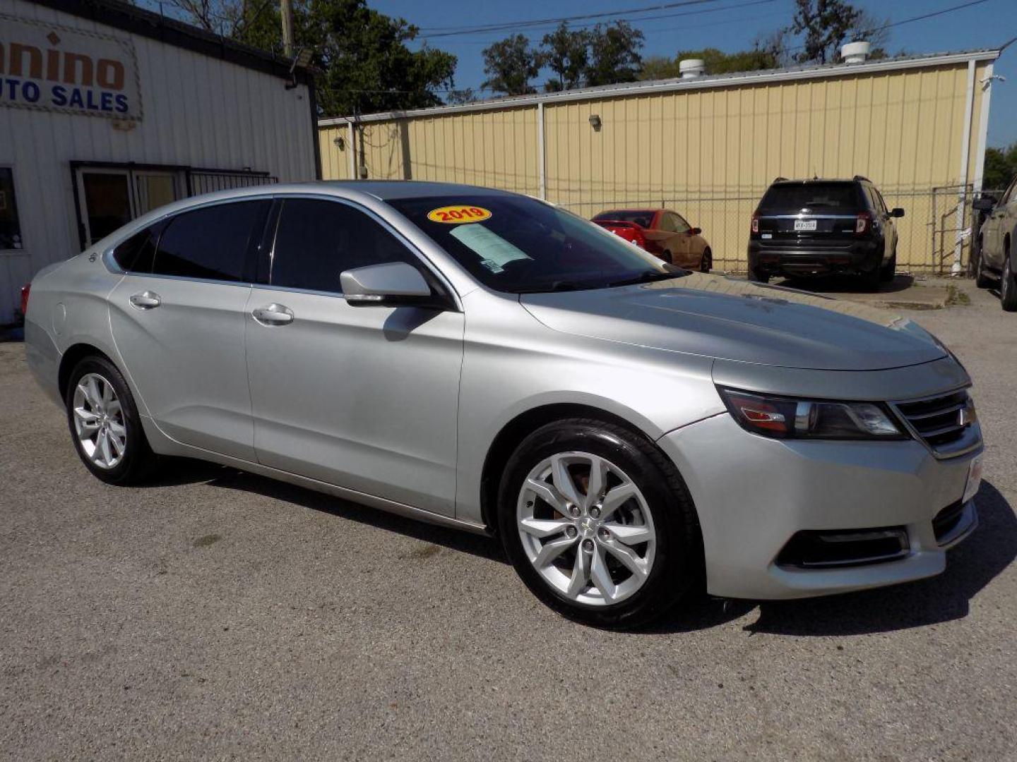 2019 SILVER CHEVROLET IMPALA LT (1G11Z5S37KU) with an 3.6L engine, Automatic transmission, located at 830 E. Canino Rd., Houston, TX, 77037, (281) 405-0440, 38.358219, -81.729942 - Photo#7